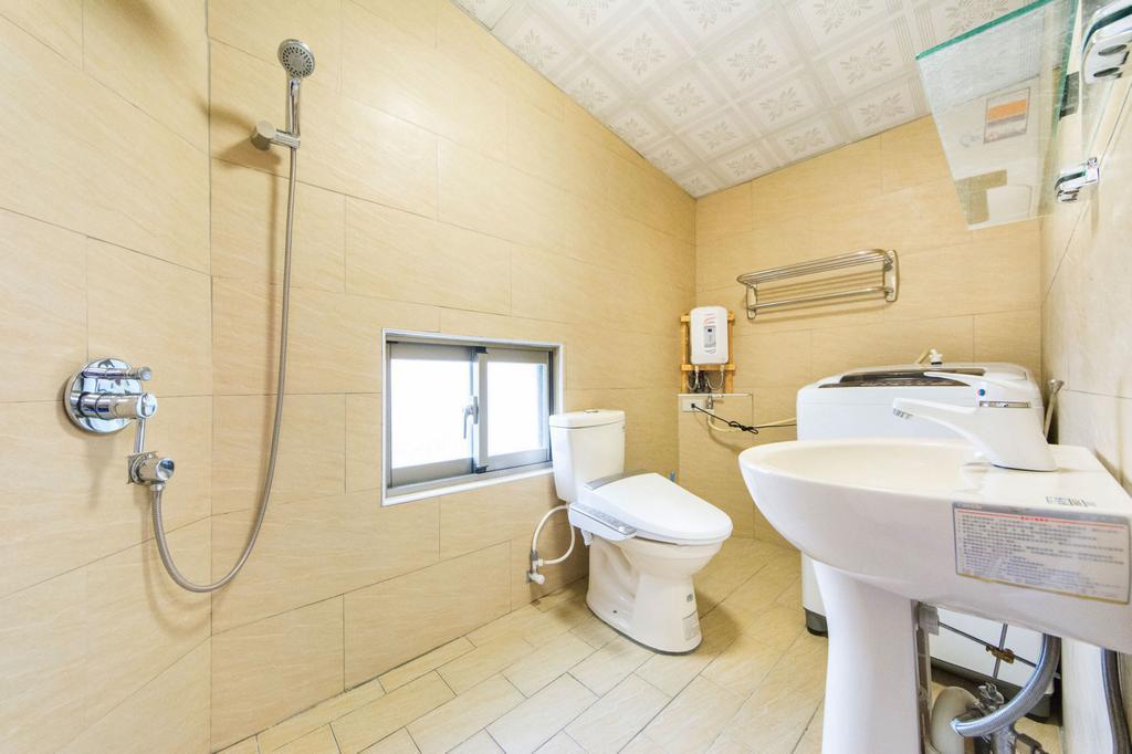 Red Crown Jacana B&B Taitung Exterior photo